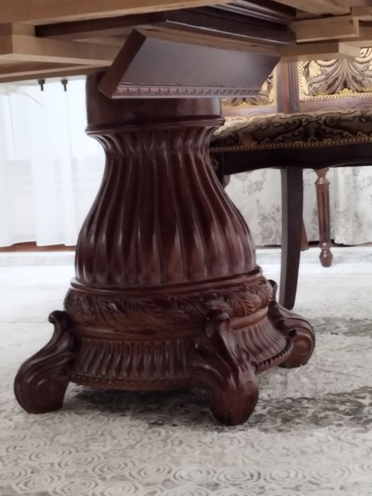 Стол 5 метр, можно на 3 метра