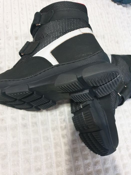 Ghete baieti marimea 35 BENVENUTI