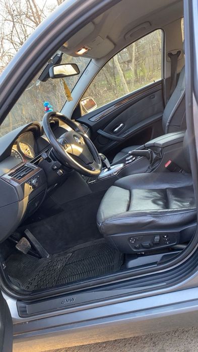 Vand Bmw 530d 235cp