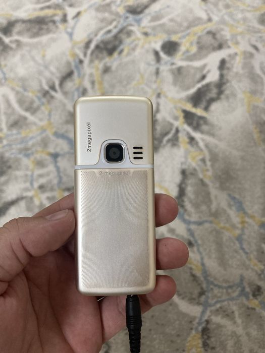 Nokia 6300.