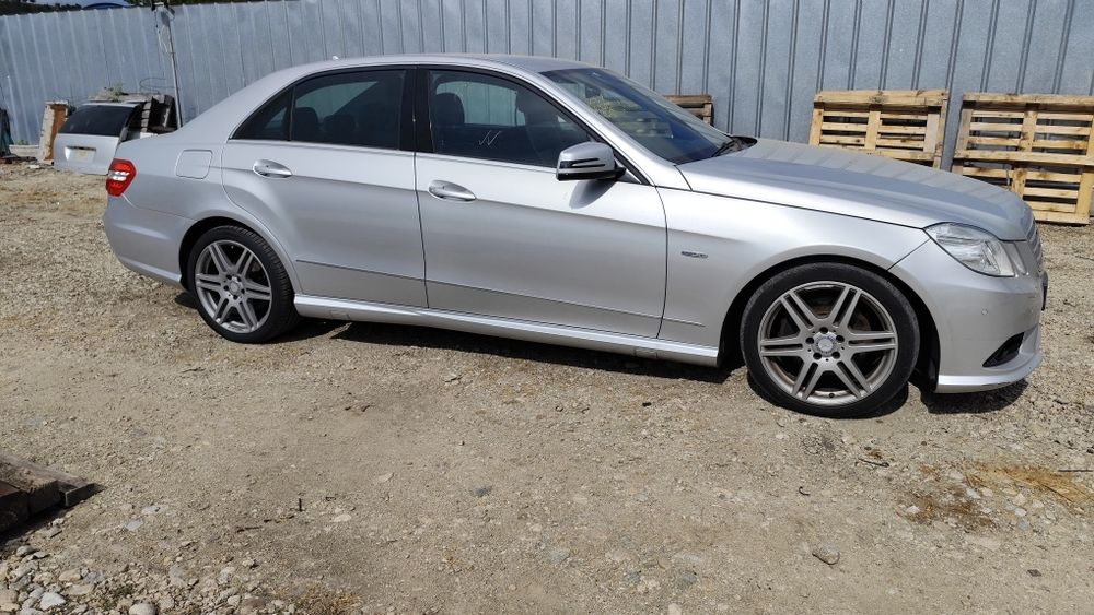 На части Мерцедес Е класа W212  2010г   350 CDI 231кс