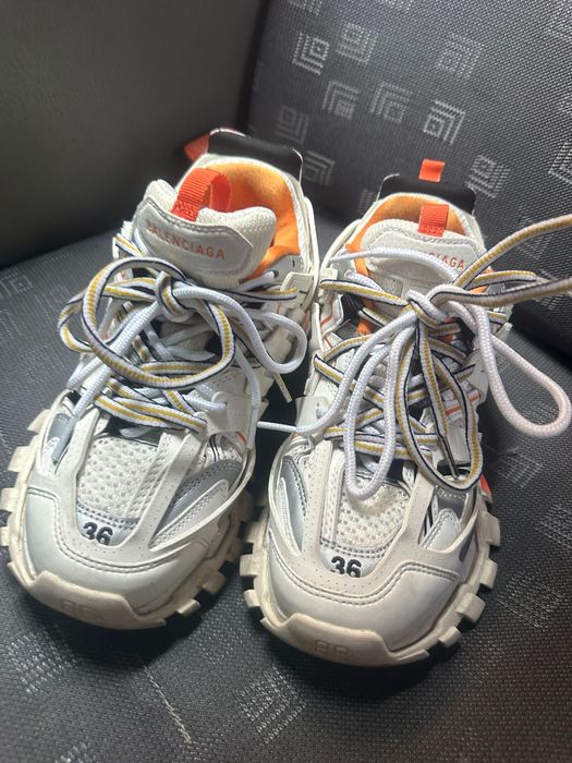 Balenciaga track