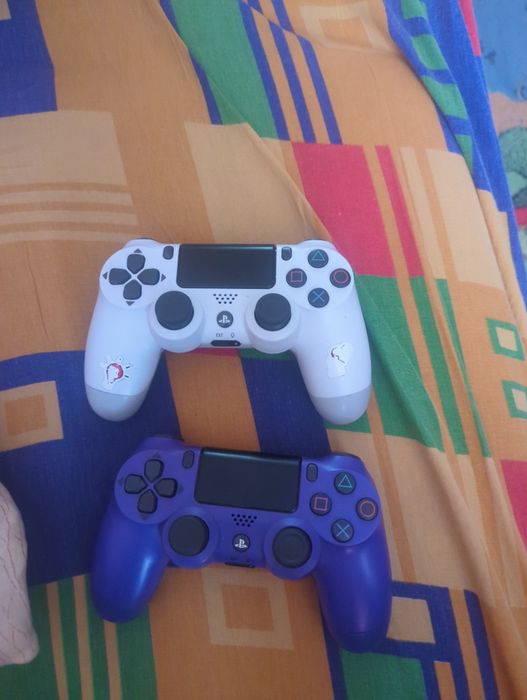 2 джойстика от пс4 (не оригинал)