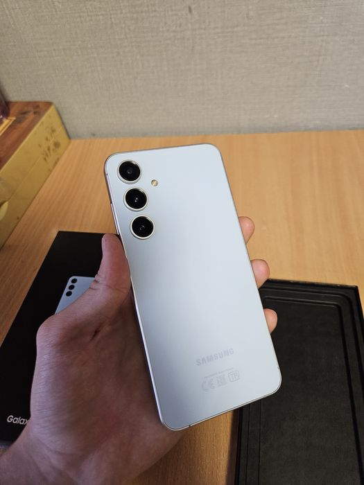 Самсунг с24фе идиал