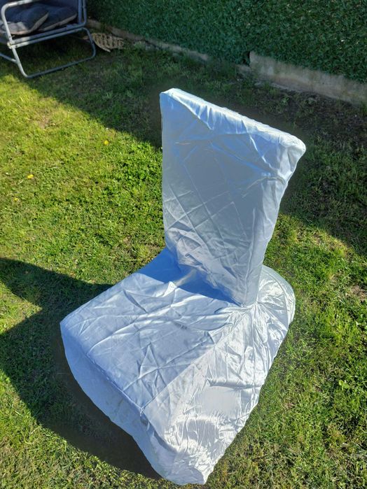 Huse de scaun și funde