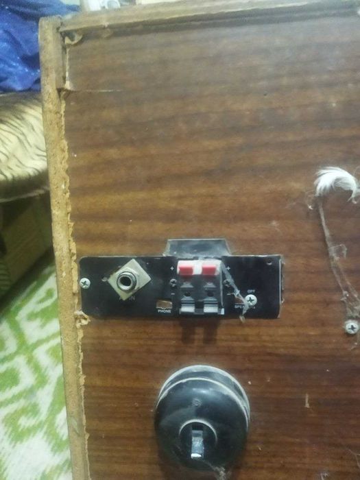 В Алмалыке продается б/у колонка-усилитель