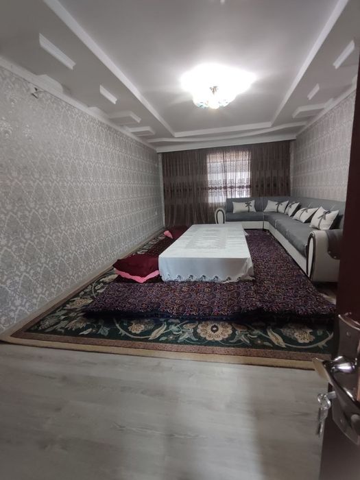 Srocna,Zangiota Ziyoratgohi Yaqinida 6sotukli,,6honali uy sotiladi