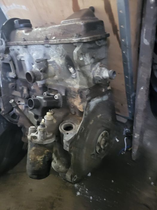 Продам матор на Пассат б3 б4 1.8обьем