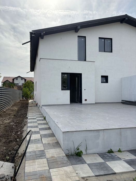 P + M 5 camere 2 băi terasă 40m Constructie 2025 Crevedia-Samurcasi