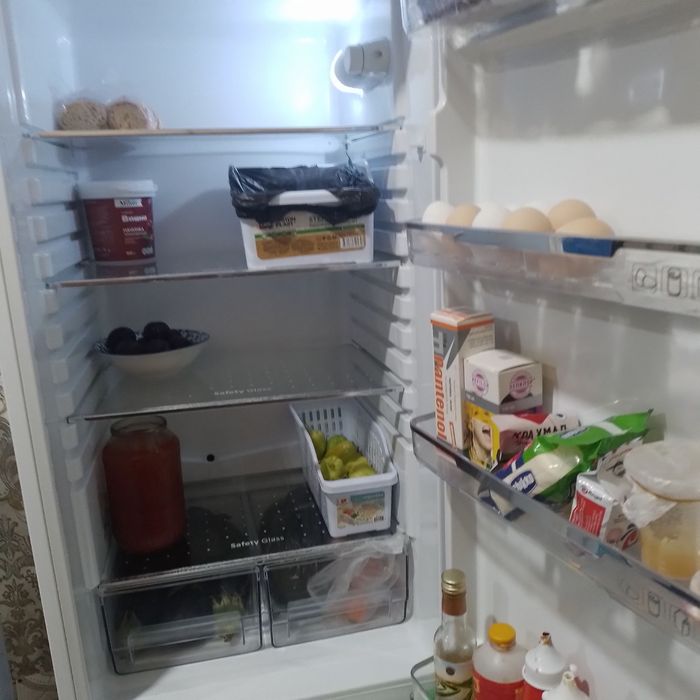 Холодильник Artel в хорошем состоянии