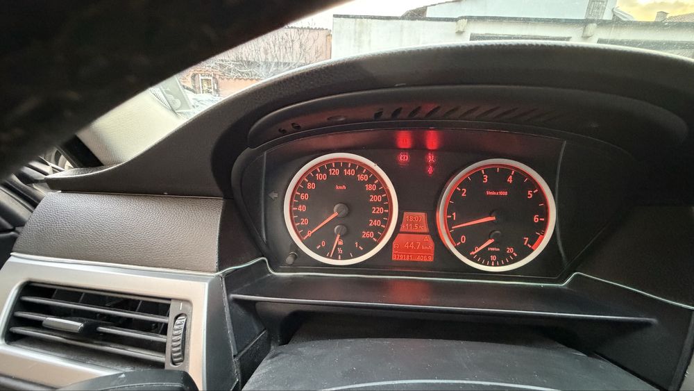 Продавам BMW E60 520i 177кс 2003г