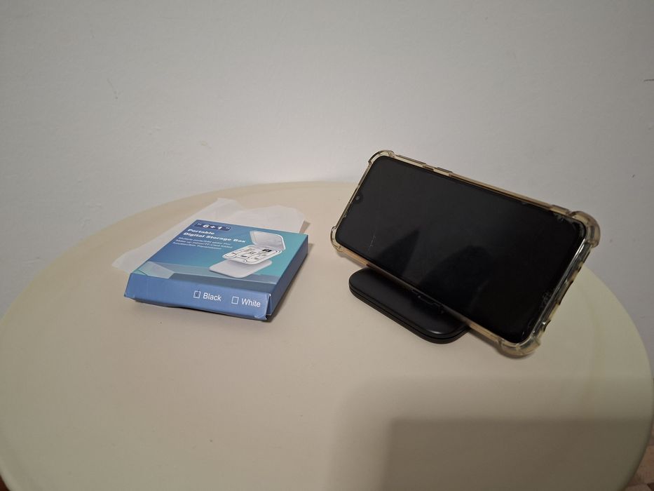 Универсальный сотовый подставка