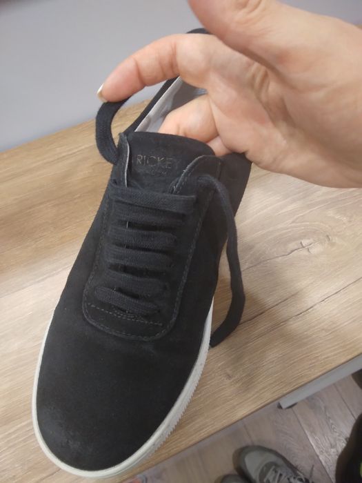 Дамски сникърси естествен велур  39 номер,  25 см.стелка. Ест.кожа вът