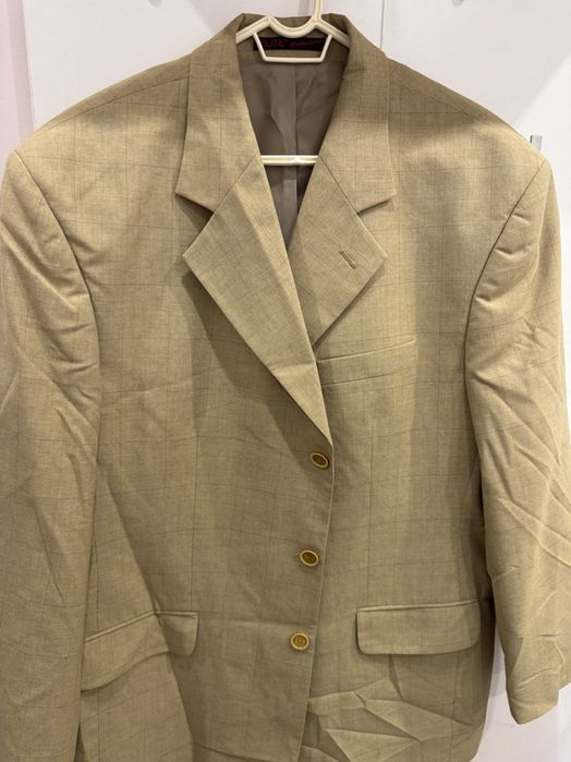 Златисто мъжко официално сако - италианско производство.