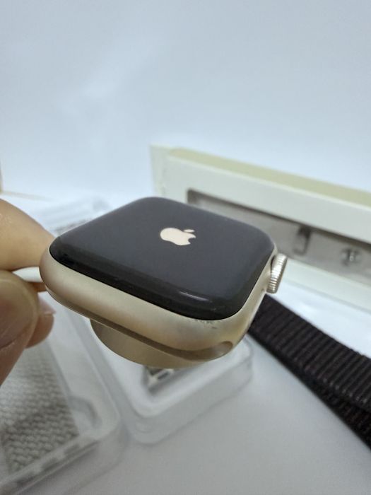 Apple Watch SE 2 2024 40mm Starlight