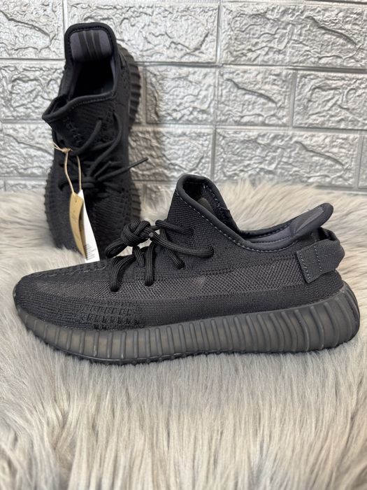 Yeezy 350 v2 Onyx Pk Premium