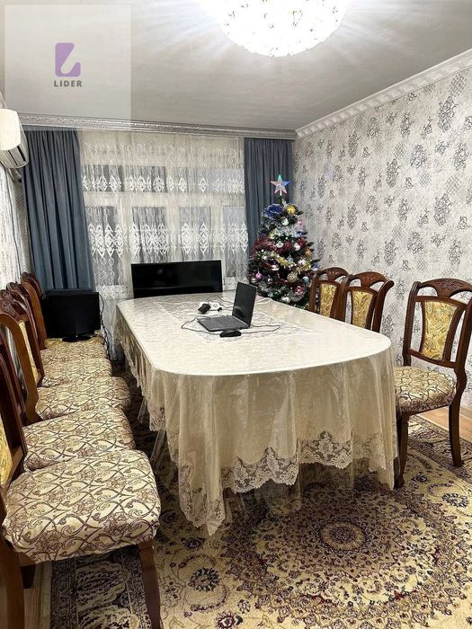 Срочно 4 комнатная. ПОВОРОТ. 77 серия. Кирпичный.