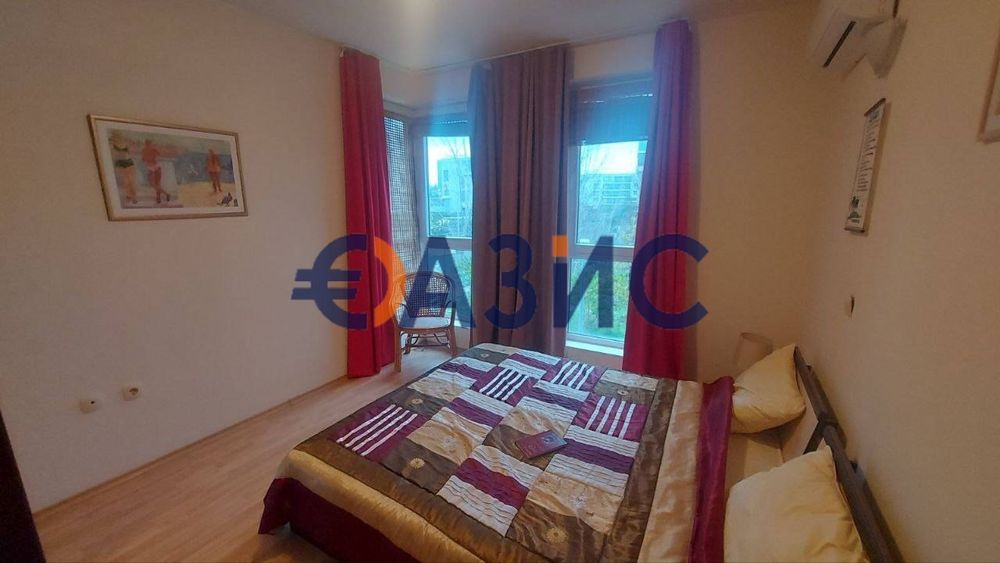 Продава се Двустаен апартамент в к.к. Слънчев бряг - 64 кв.м за 582 €/кв.м - Снимка #8