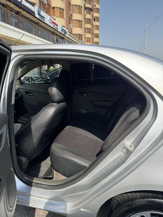 Chevrolet-Cobalt-2024