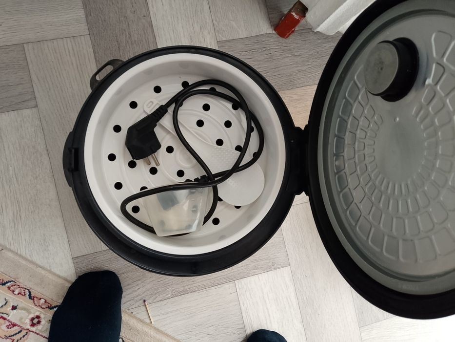 Продам мультиварку хороший состояние