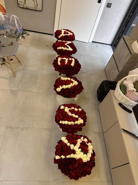 Именные букеты из роз