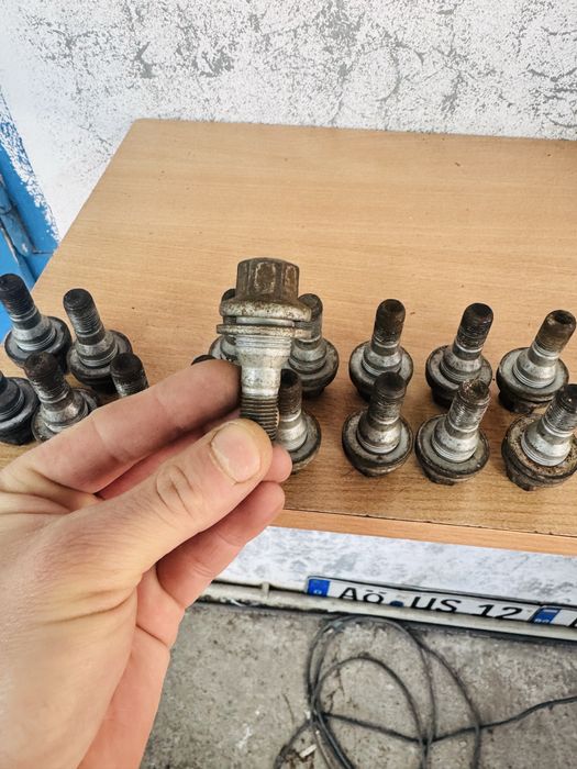 Болтове и гайки за джанти