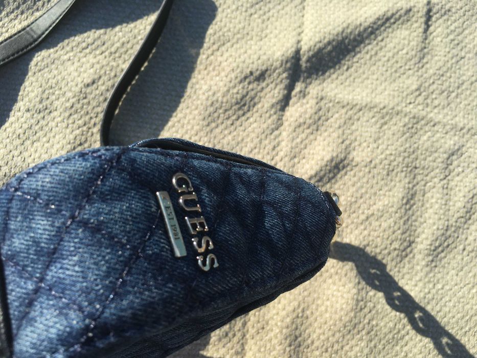 GUESS чанта с камъни