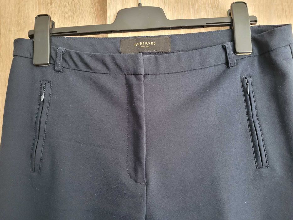 Pantaloni dama Reserved