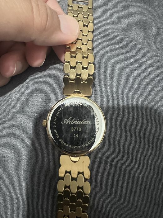 Adriatica     Оригинальные часы Adriatica Swiss Made