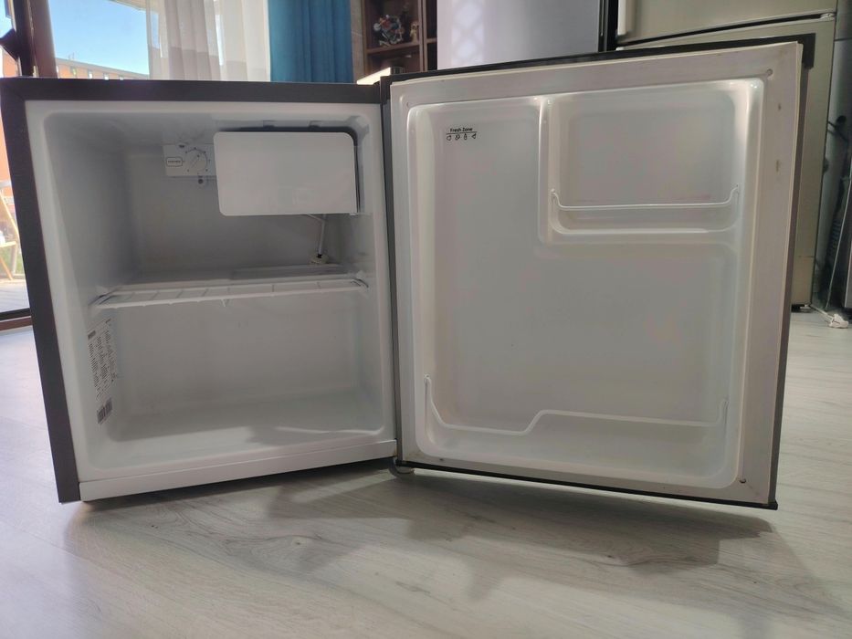 Mini frigider Heidrich – compact, cu congelator – stare foarte buna