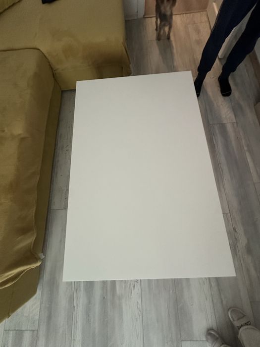 Бяла холна маса Икеа