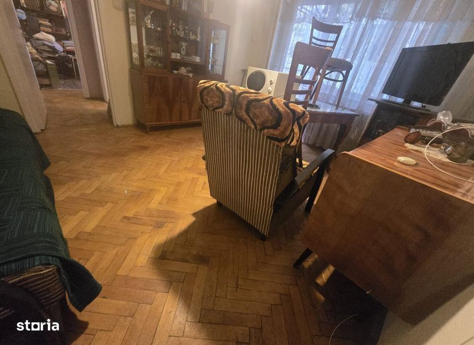 Apartament 2 camere Podu Ros-Asachi,50mp,etaj 1/4,fara risc Cod:163322