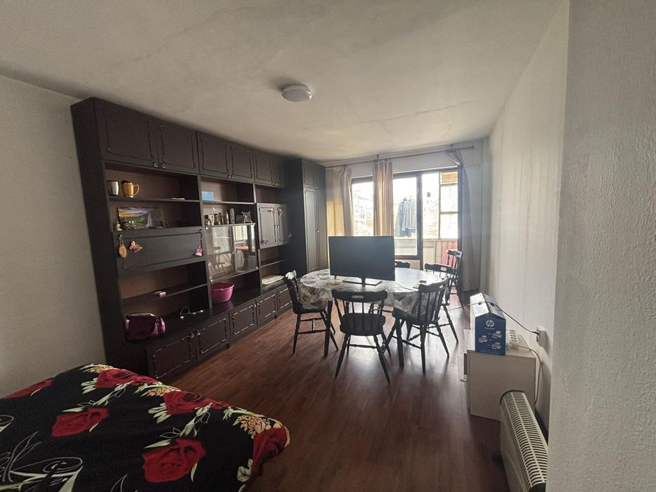 Двустаен апартамент под наем в ж.к. Здравец Изток