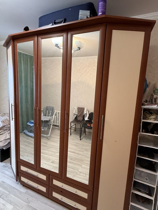 Продам спальный гарнитур двуспалку