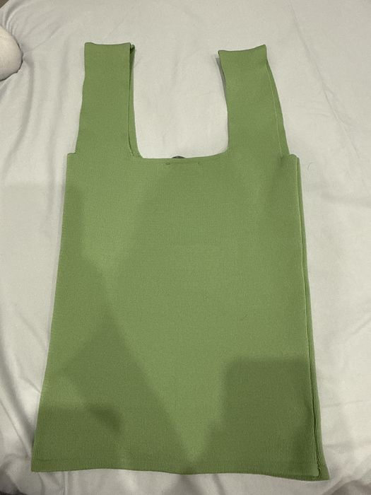 Свето зеленая майка