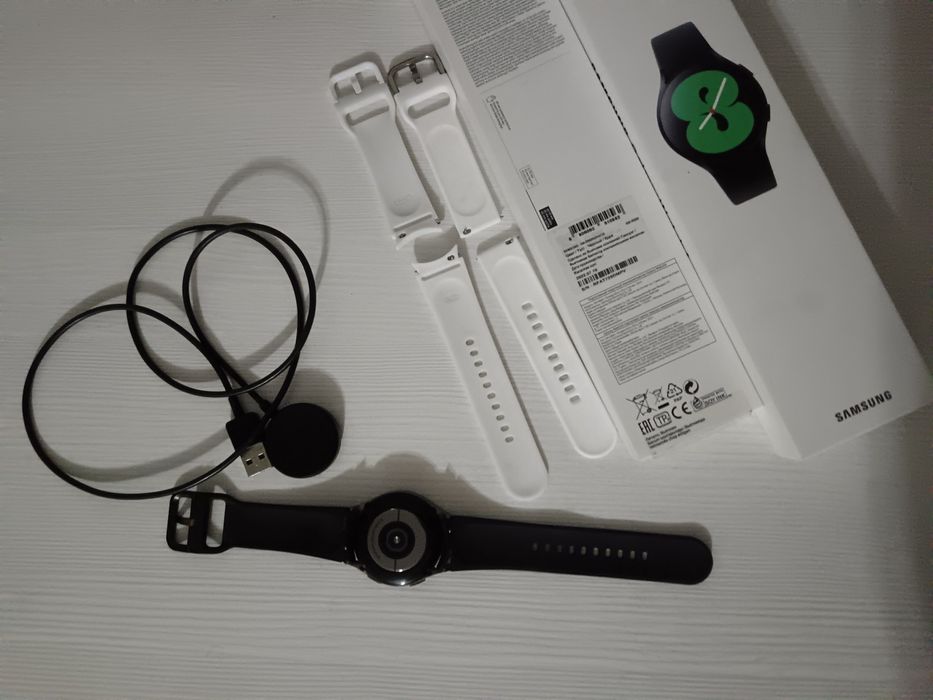 Продам часы Samsung Galaxy Watch 4