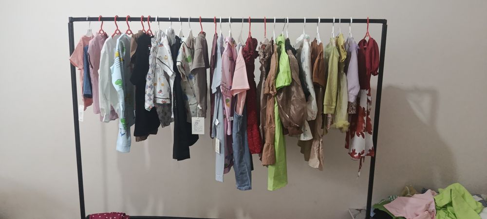 Bolalar va kattalar uchun Kiyimlar