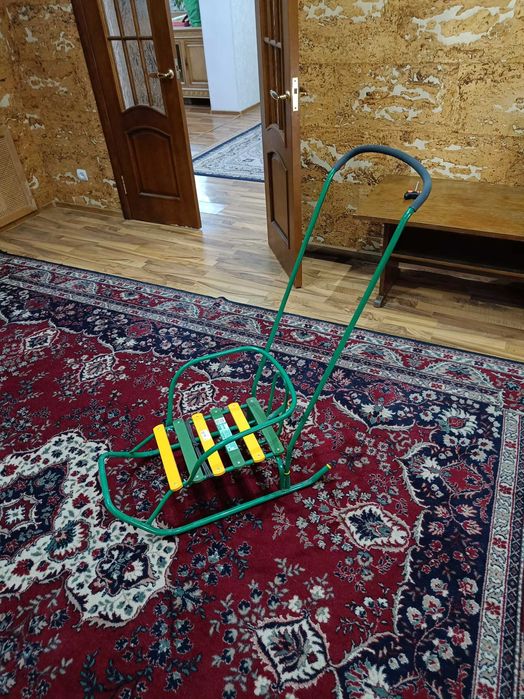 Санки детские зелёные с ручкой