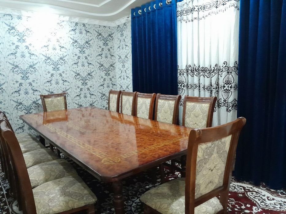 Mebel stol va 12 ta stuli  bilan