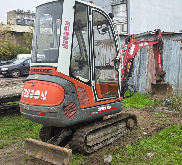 Мини багер Yanmar-Neuson 2т.