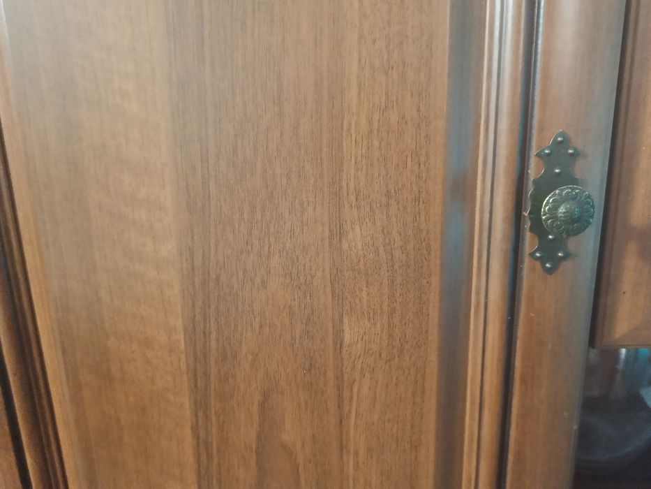 Горка сервант, стенка в хорошем состоянии