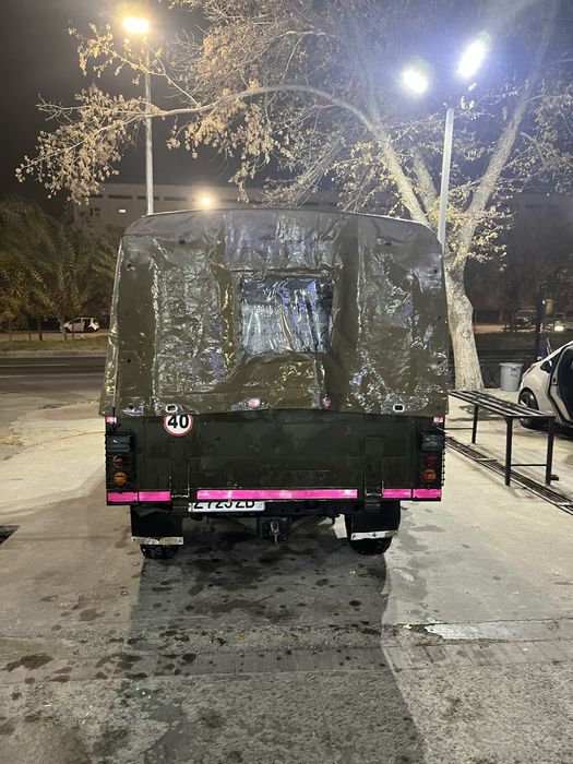 Land Rover Defender 110 (pikap)