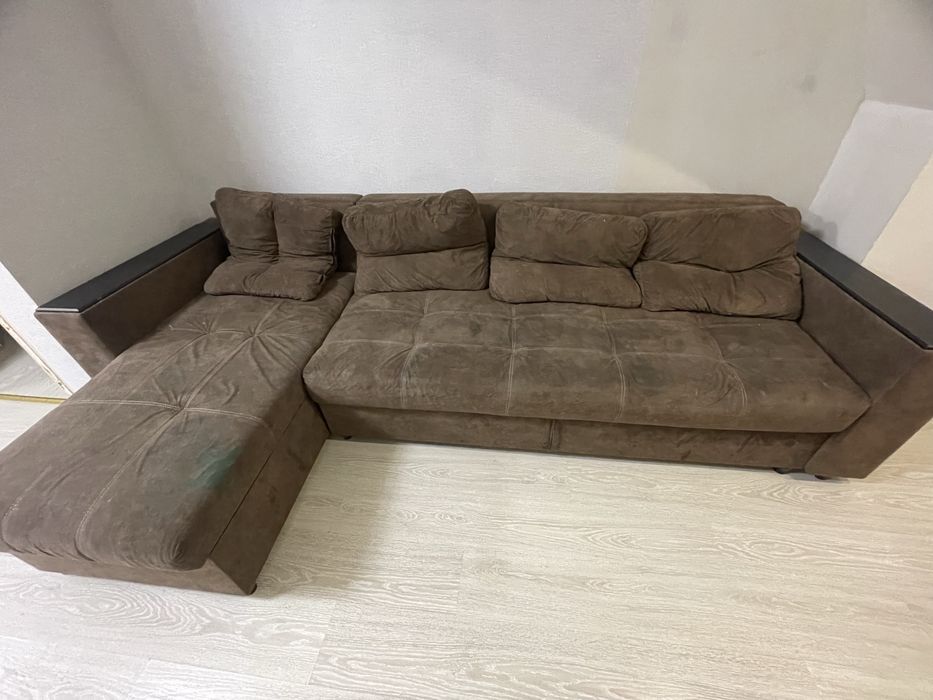 Диван для гостиной
