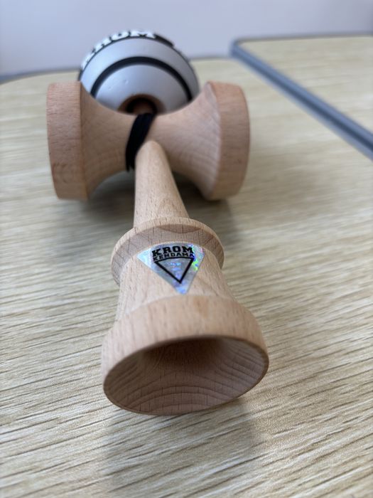 kendama krom strogo argintie(nelansata) NOU NOUTA
