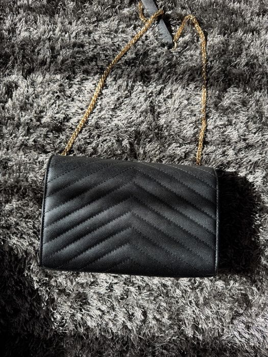 Чанти Dior, Guess, Ysl