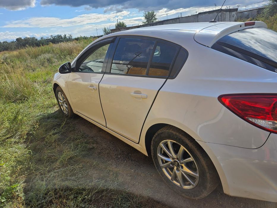 Продам автомобиль Chevrolet Cruze