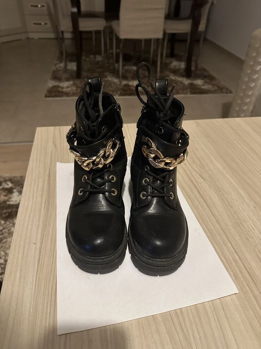 Боти за момиче 31 ви номер