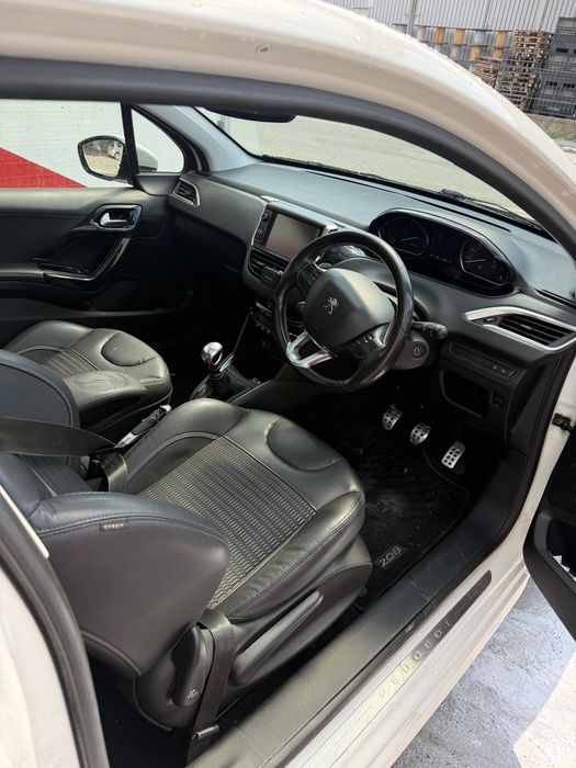 PEUGEOT 208 2013 — imagine 5