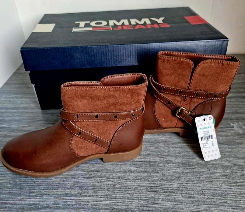 Ghetuțe de primăvară noi; superbe, Primark