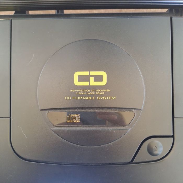 JVC CD Portable System PC-95. Super-Bass Horn